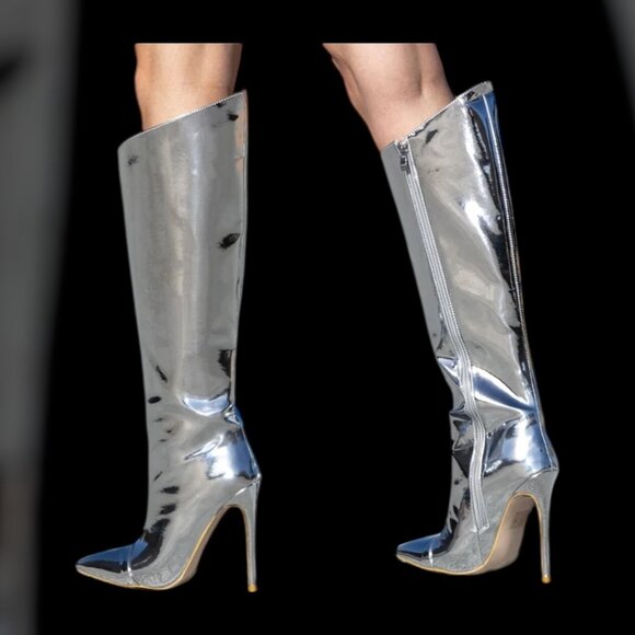Shoes - Perfect for a Halloween costume! 🎃 Silver High Heel ZIP UP Boots, size 7